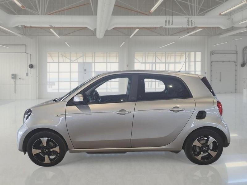 SMART FORFOUR EQ 60KW PASSION 5 PORTE BERLINA