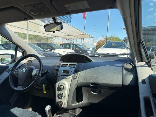 TOYOTA Yaris 1.0 5 porte