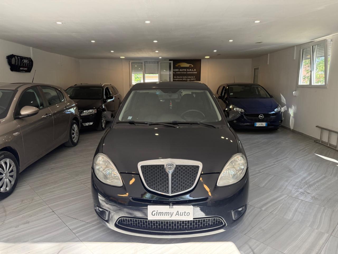 Lancia Ypsilon 1.2 BENZINA NEOPATENTATI