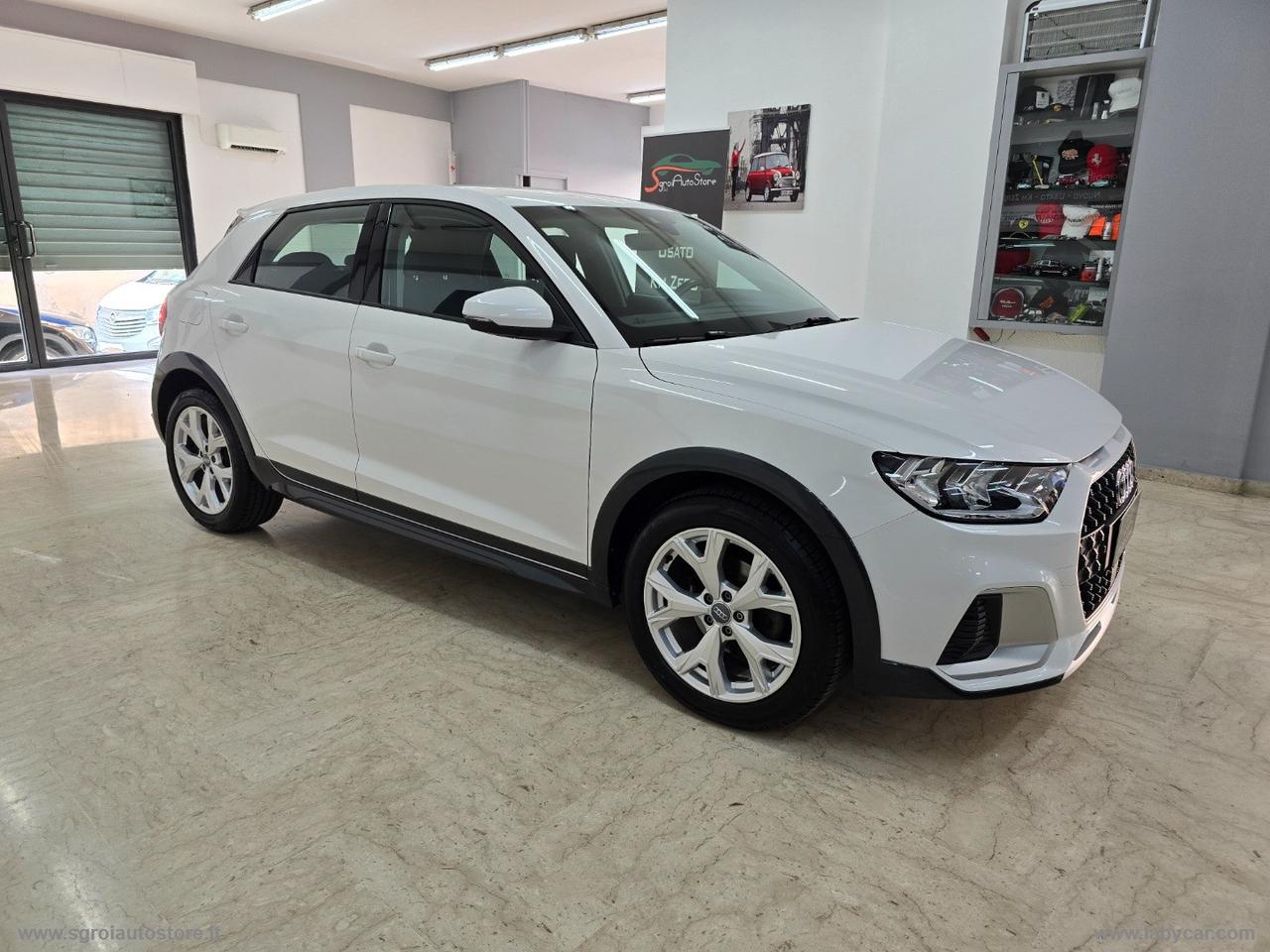 AUDI A1 citycarver 30 TFSI Identity Contrast 116CV