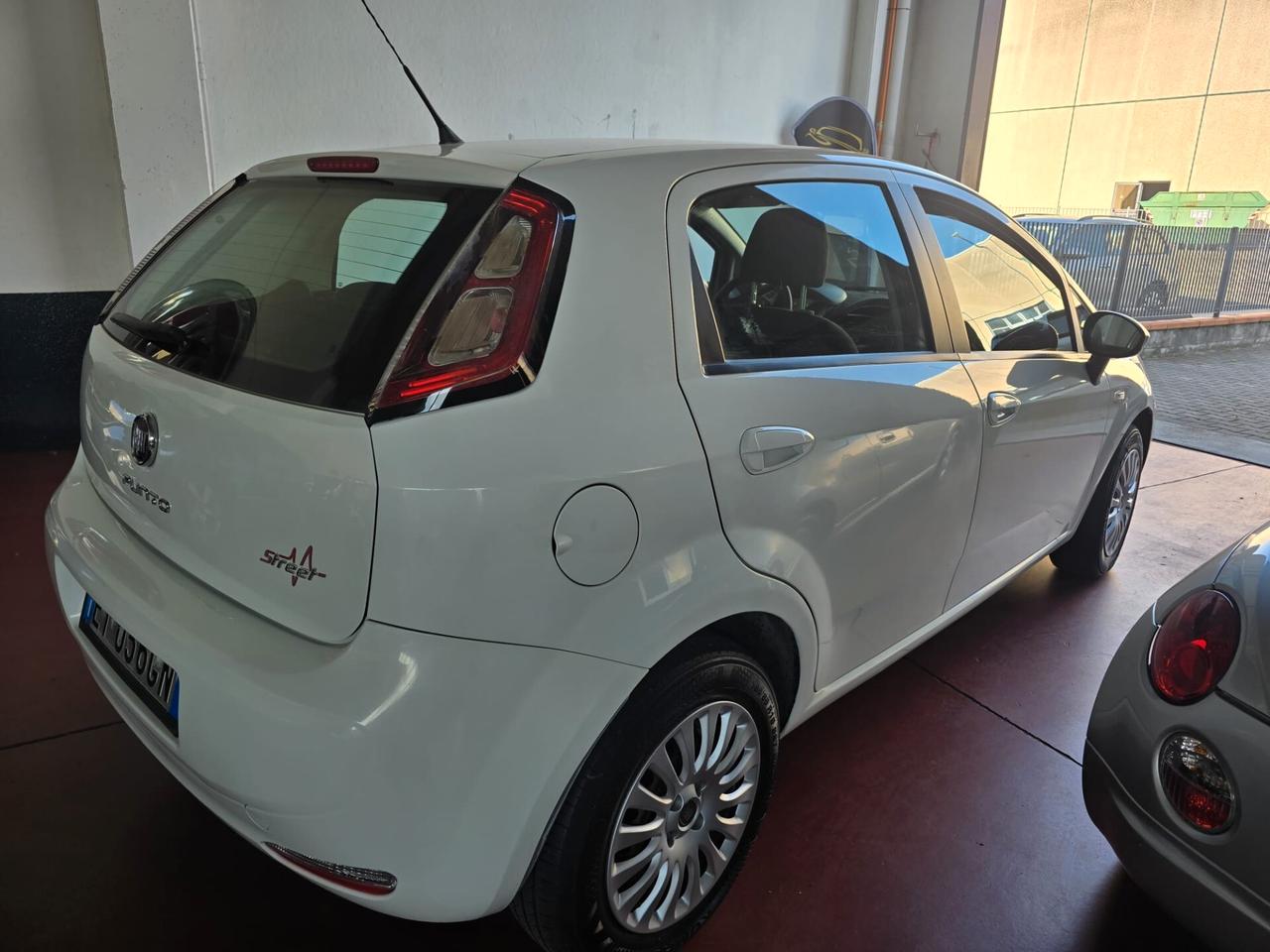 Fiat Punto 1.4 S&S 8V Dualogic 5 porte RACING