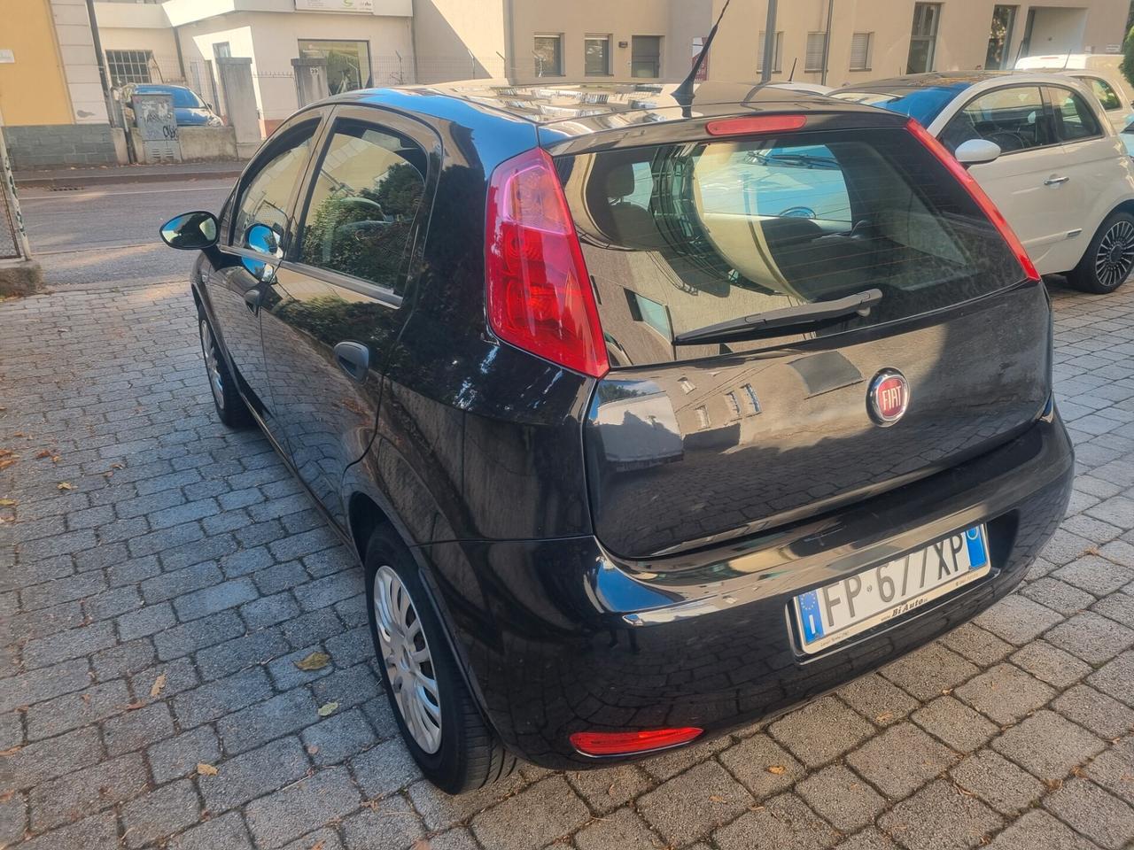 Fiat Punto 1.2 8V 5 porte anno2018 1propr. neopat