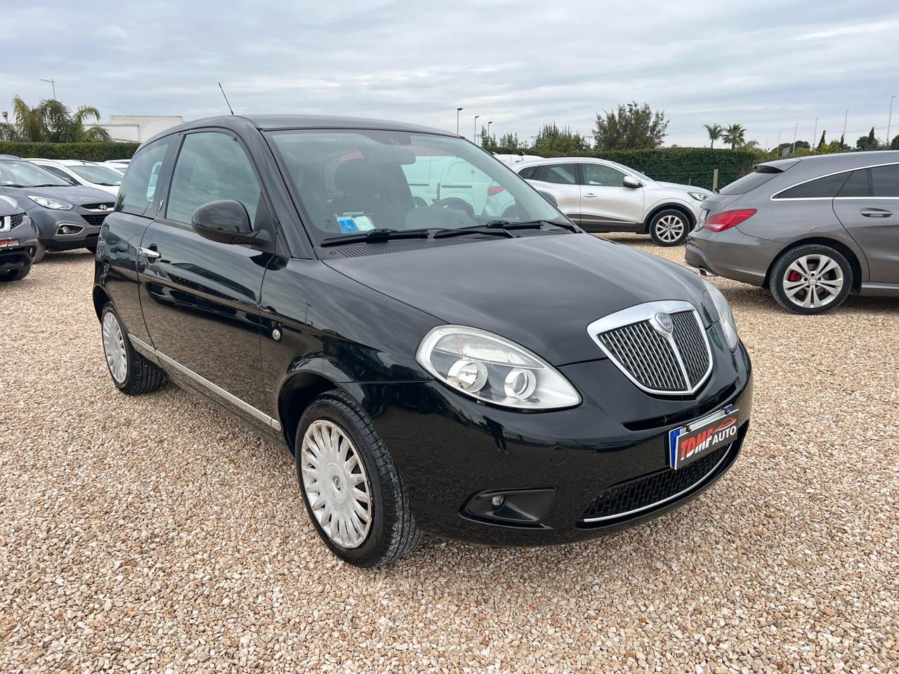 Lancia Ypsilon 1.3 mjt 75 cv