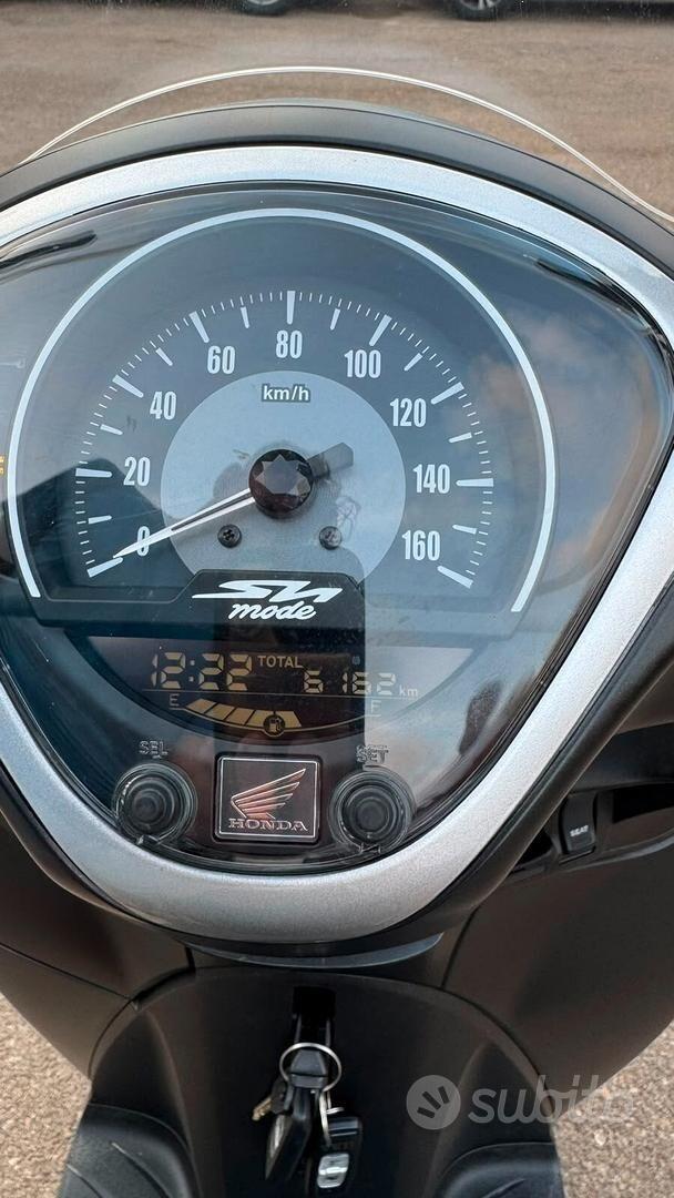 Honda SH 125 mode 2025 6.000km