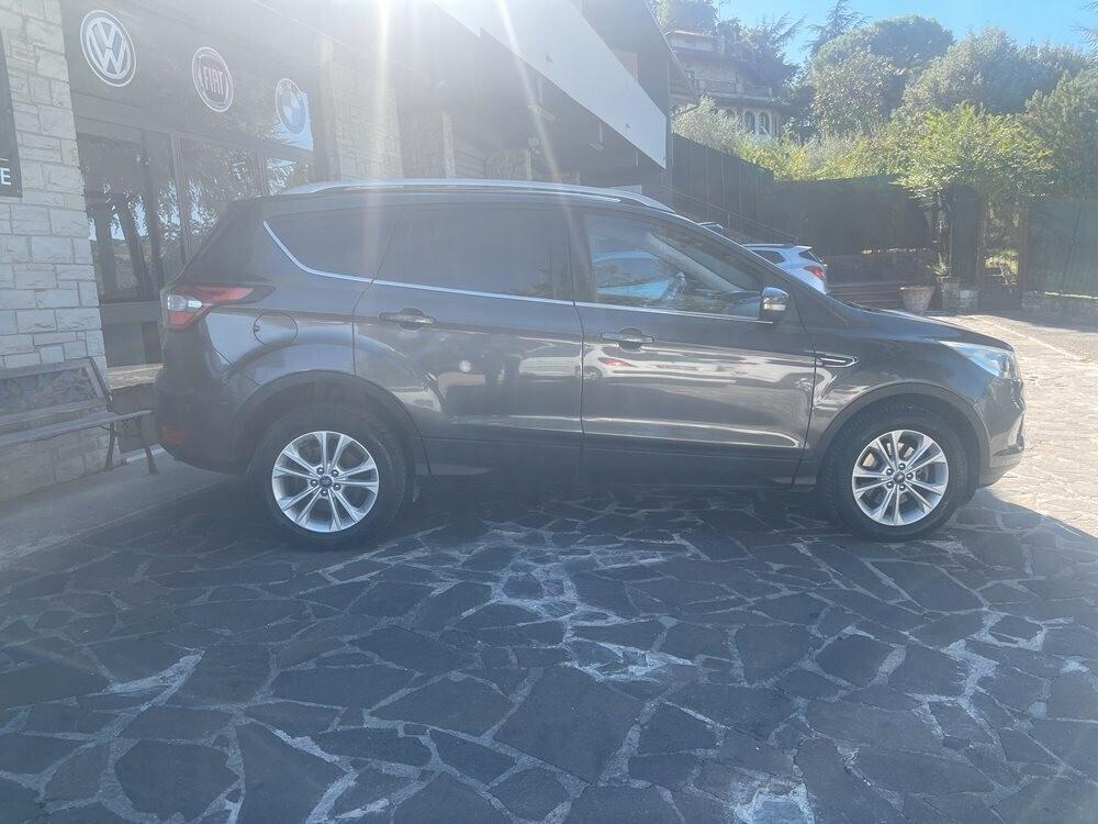 Ford Kuga 1.5 TDCI 120 CV S&S 2WD ST-Line Business NEO PATENTATI