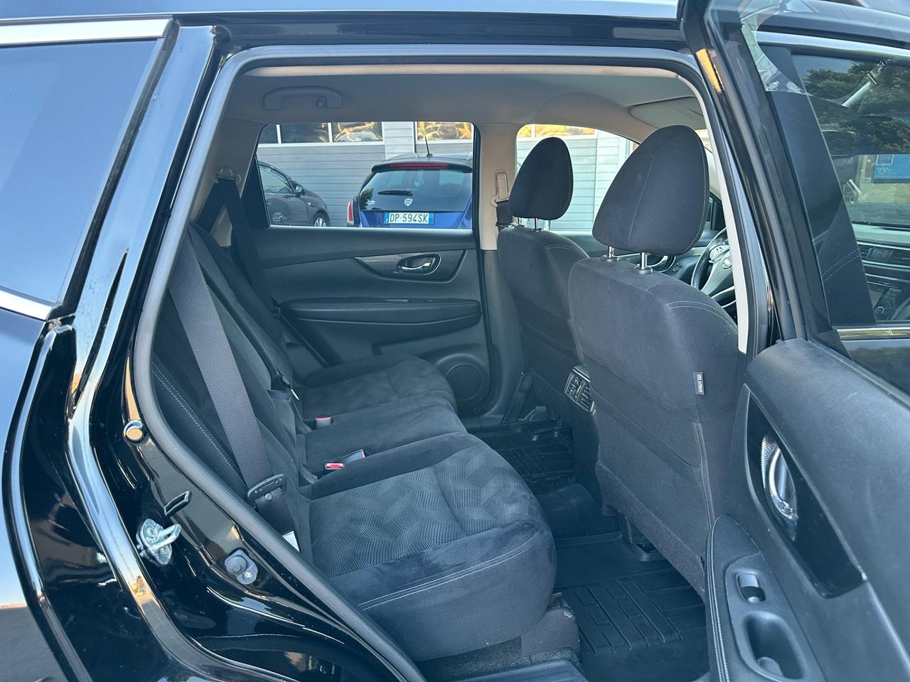 Nissan X-Trail 1.6 dCi Tekna solo 140mila km + gancio