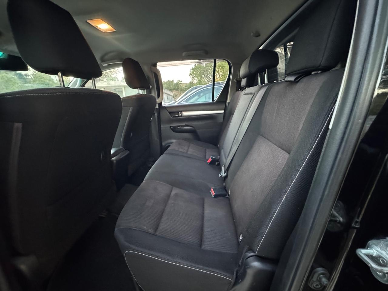 Toyota Hilux 2.4 D-4D 4WD Double Cab Comfort