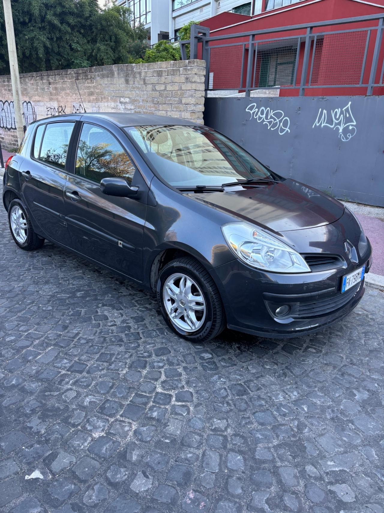 Renault Clio Storia 1.2 5 porte Confort