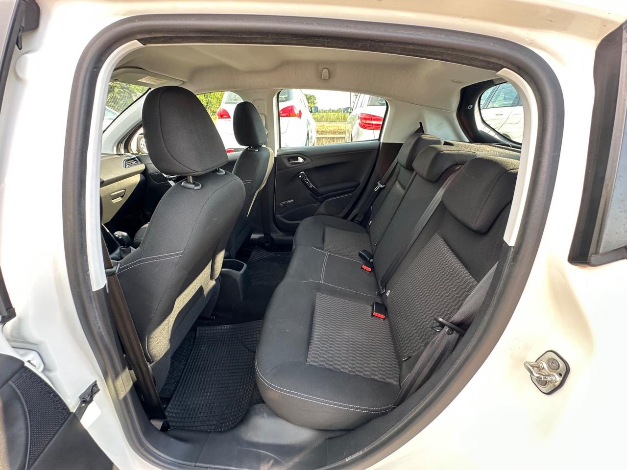 Peugeot 208 1.2 GPL (127.000KM) NEOPATENTATI