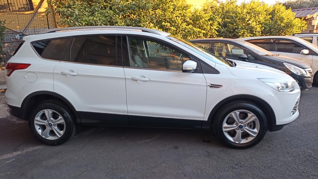 Ford Kuga 2.0 TDCI 140 CV Titanium 2WD