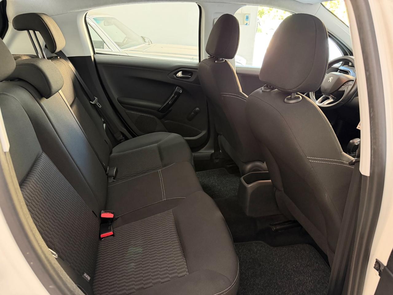 Peugeot 208 2017 PureTech 82 5 porte Allure
