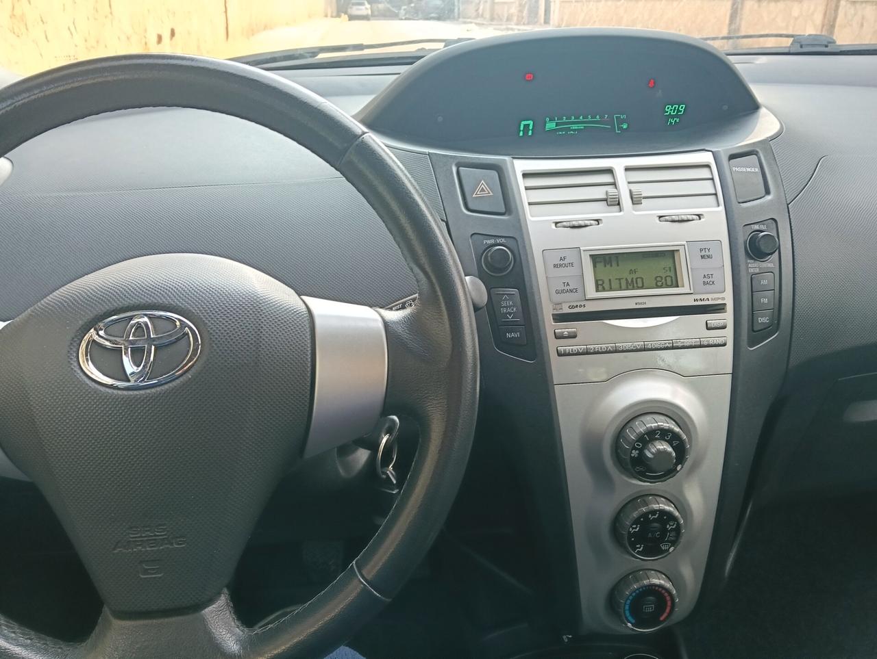 Toyota Yaris 1.0 5 porte Now km.120000 ORIG. FULL.NUOVA