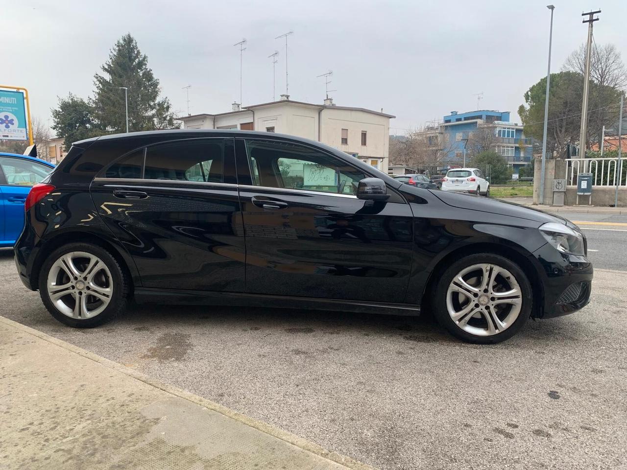 Mercedes A180d Sport NEOPATENTATI