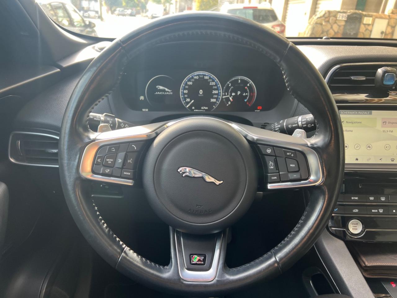 Jaguar F-Pace 2.0 D 240 CV AWD aut. R-Sport