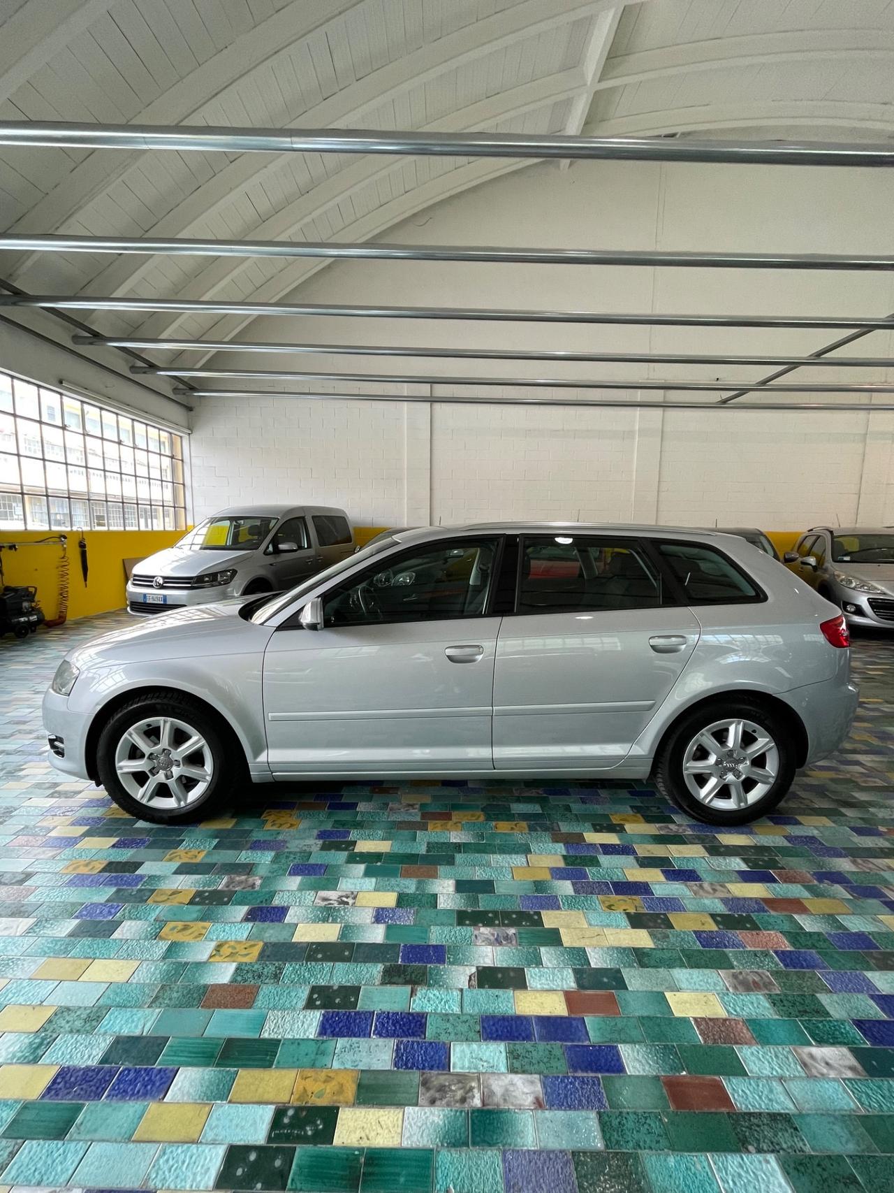 Audi A3 SPB 1.6 TDI 105 CV TAGLIANDI CERTIFICATI