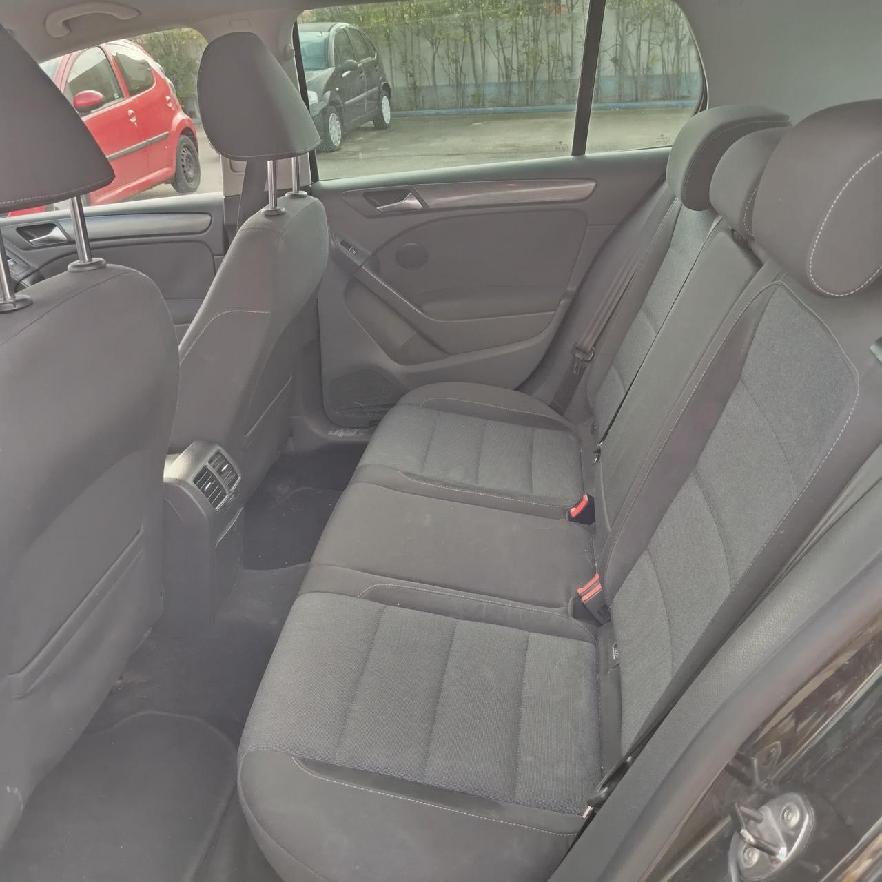 Volkswagen Golf 1.6 TDI DPF Highline