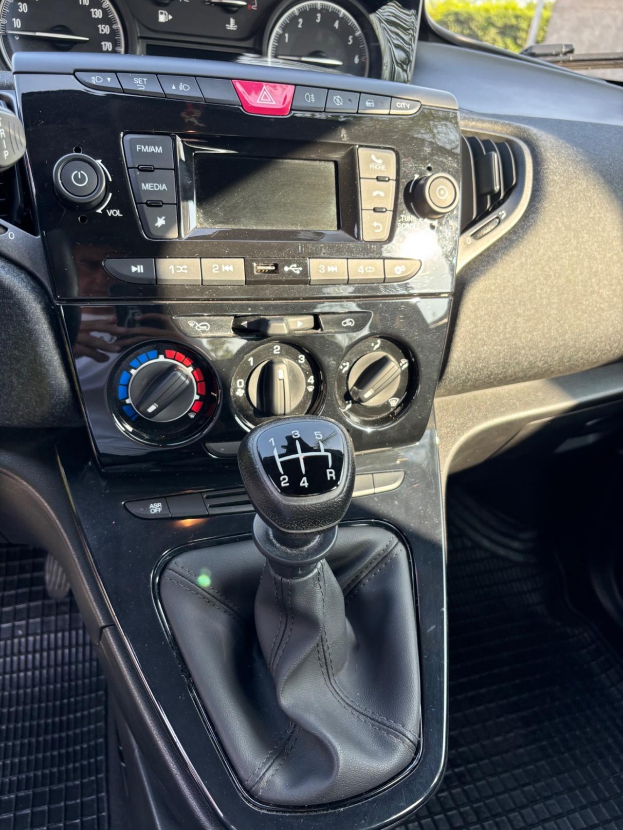 LANCIA YPSILON 1.2 BENZINA SOLI 20.000KM