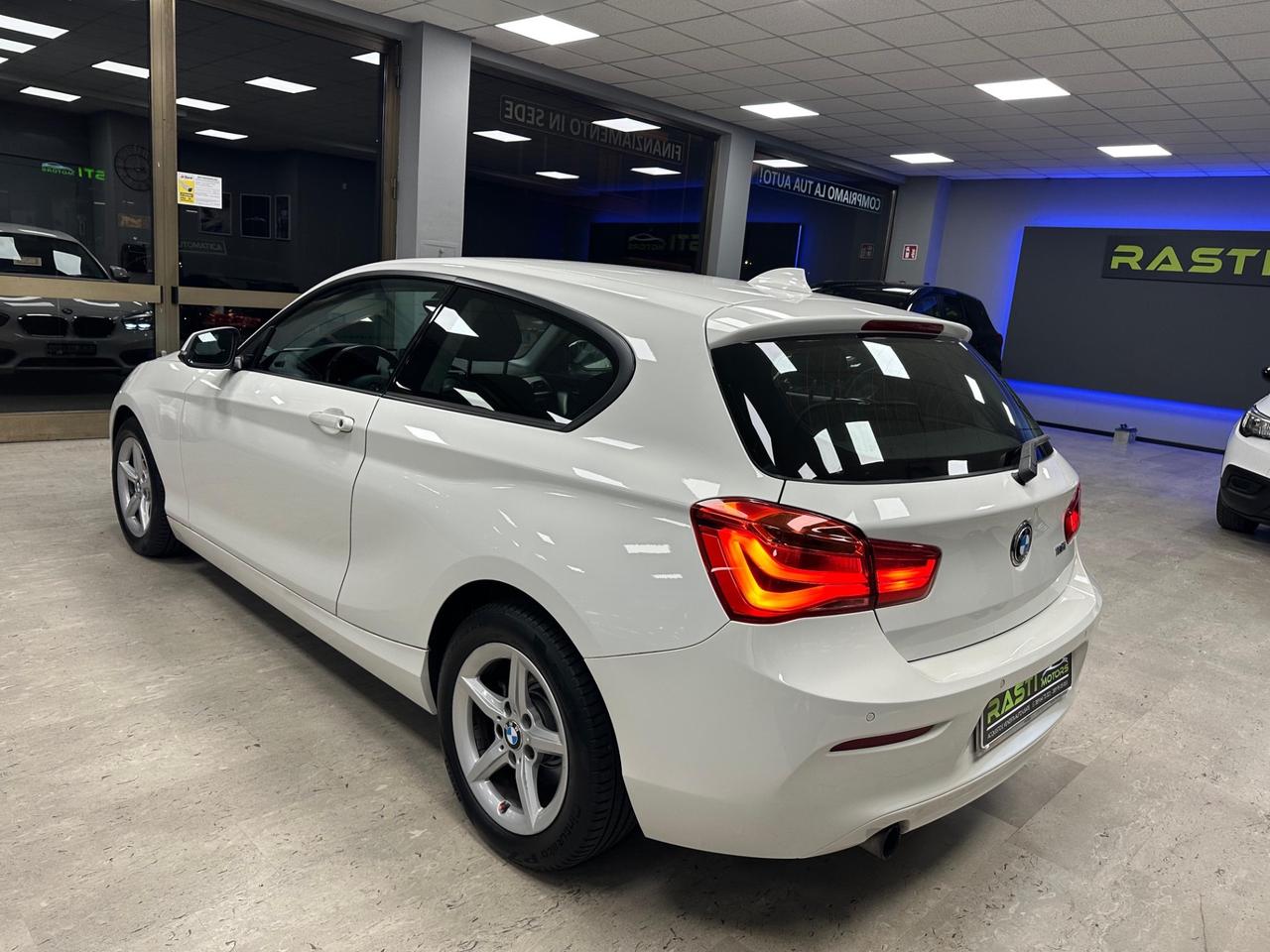 Bmw 116 116i 5p. Urban