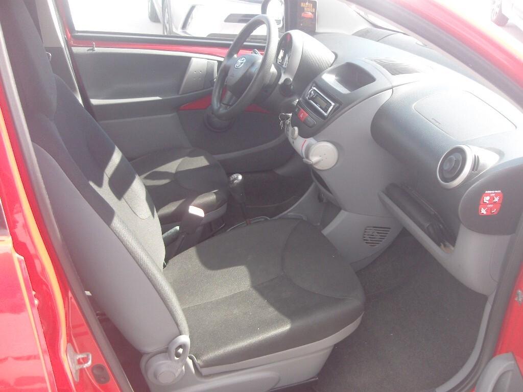 Toyota Aygo 1.0 12V VVT-i 5 porte Sol - 2008