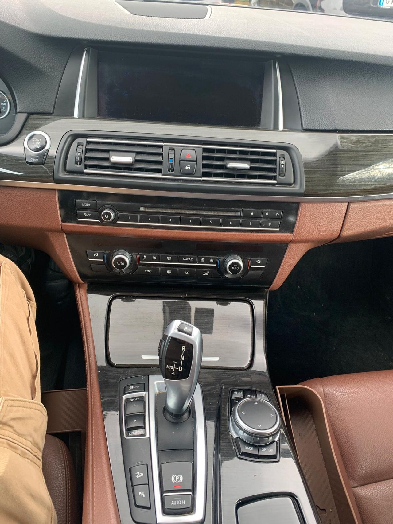 Bmw 520 520d xDrive Luxury