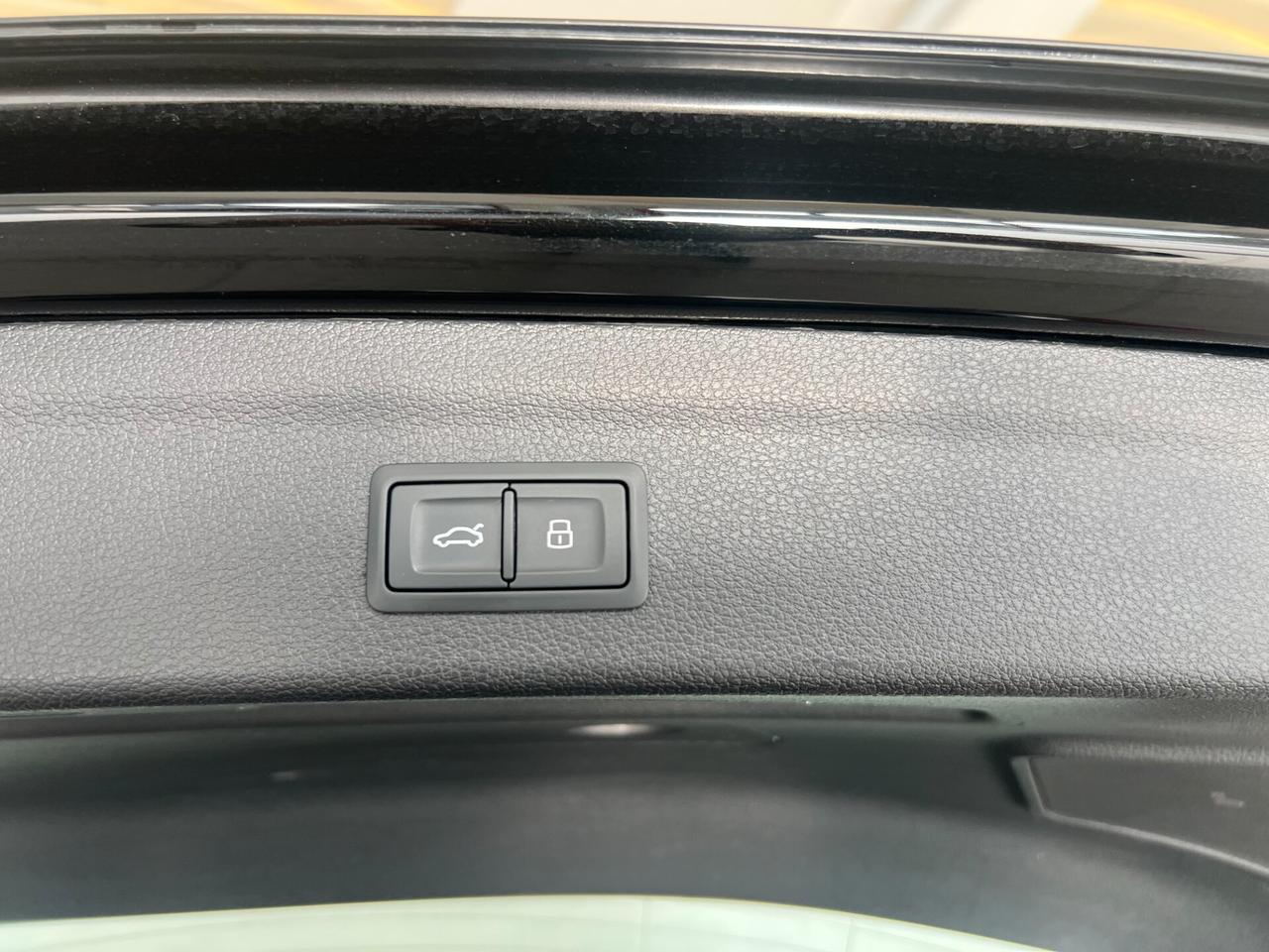 Audi Q3 35 TDI S tronic Business Advanced solo 73.543km tagliandati audi