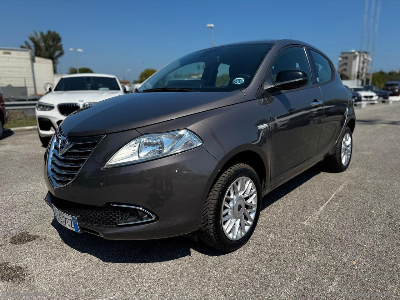 LANCIA Ypsilon 0.9 T.Air 85CV 5p. Met.Ec. Gold