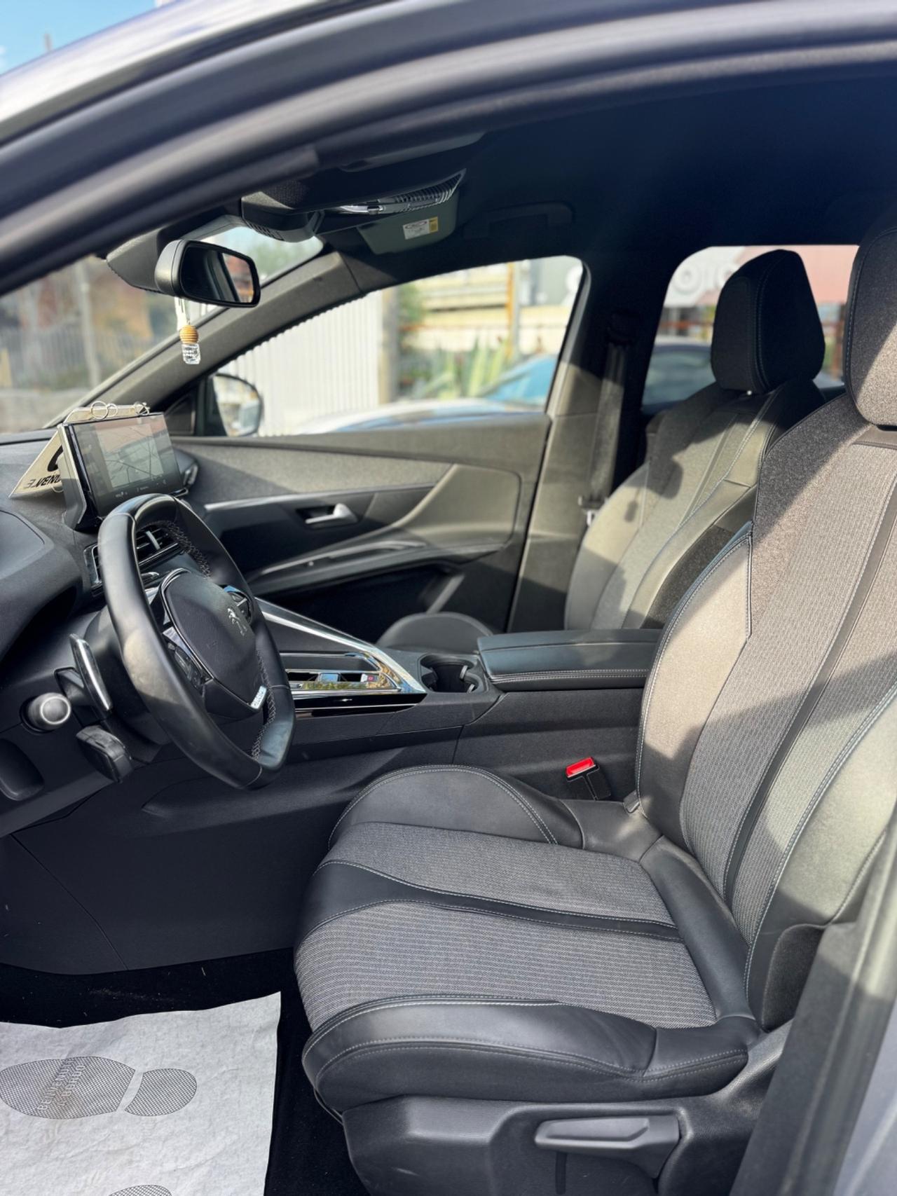 Peugeot 3008 BlueHDi 130 S&S EAT8 Allure Pack