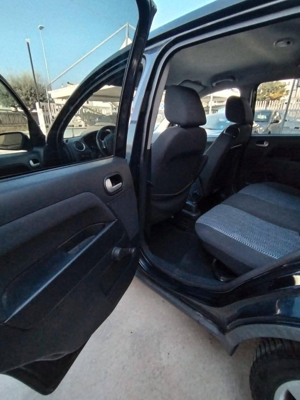 Ford Fusion 1.4 TDCi 5p. Collection