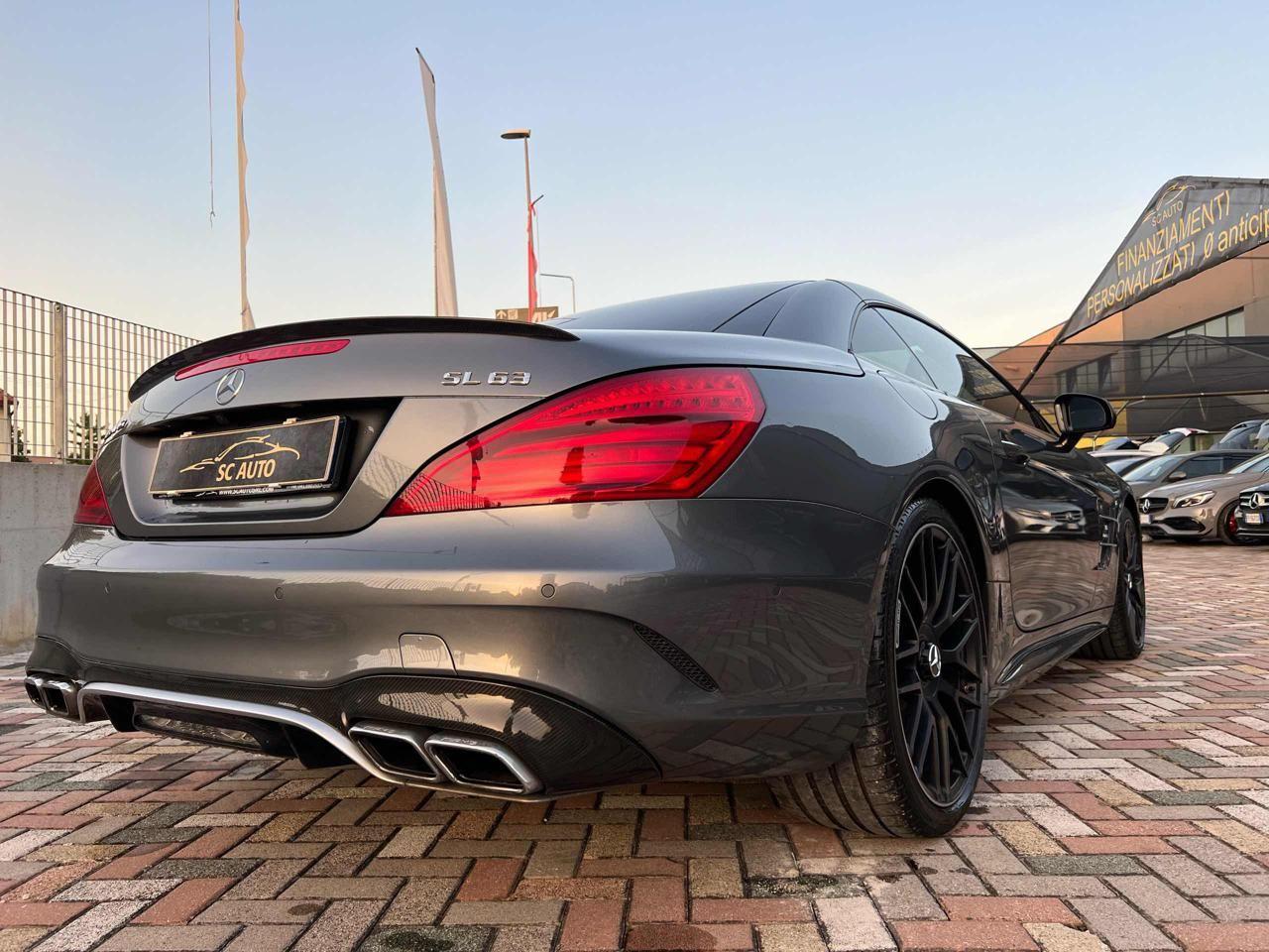 Mercedes-Benz SL 63 AMG Roadster V8