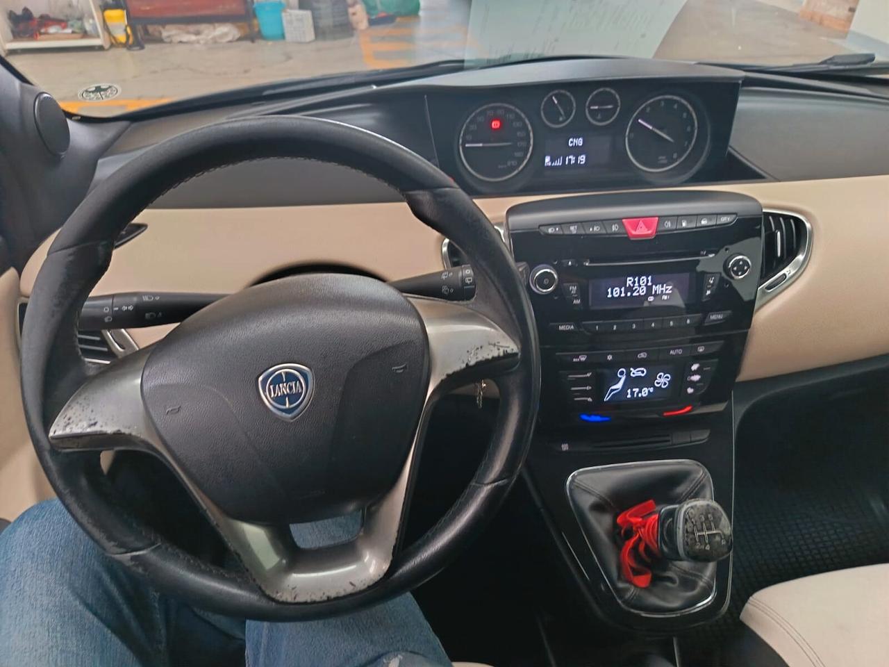 Lancia Ypsilon 0,9 bz/metano 63kW 03-2013