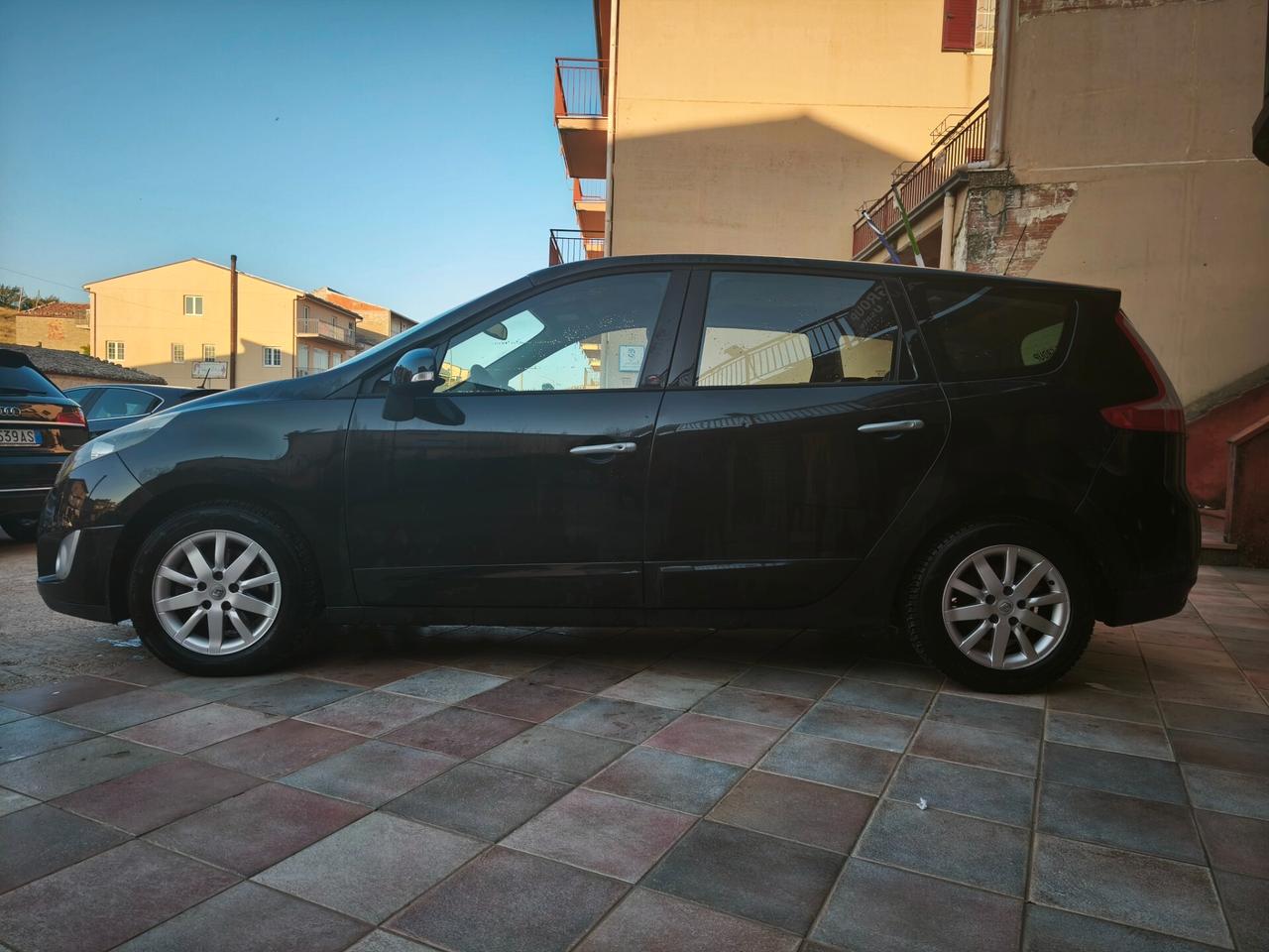 Renault Scenic Grand Scénic 7 Posti 1.9 dCi anche Noleggio