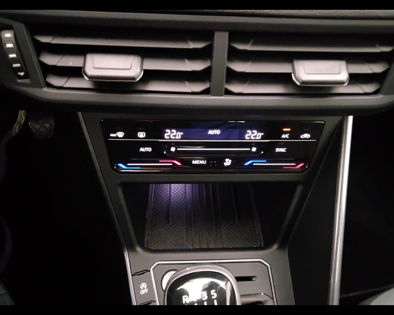 VOLKSWAGEN Polo VI 2022 - Polo 1.0 tsi Style 95cv