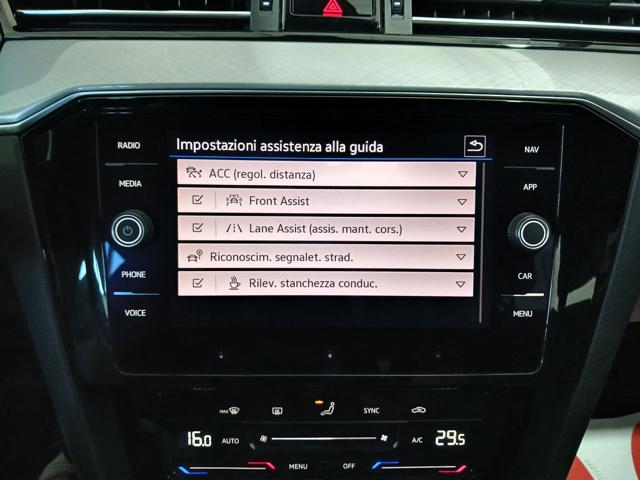 VOLKSWAGEN Passat Variant 2.0 TDI DSG Business + KM SOLO AUTOSTRADA!!!