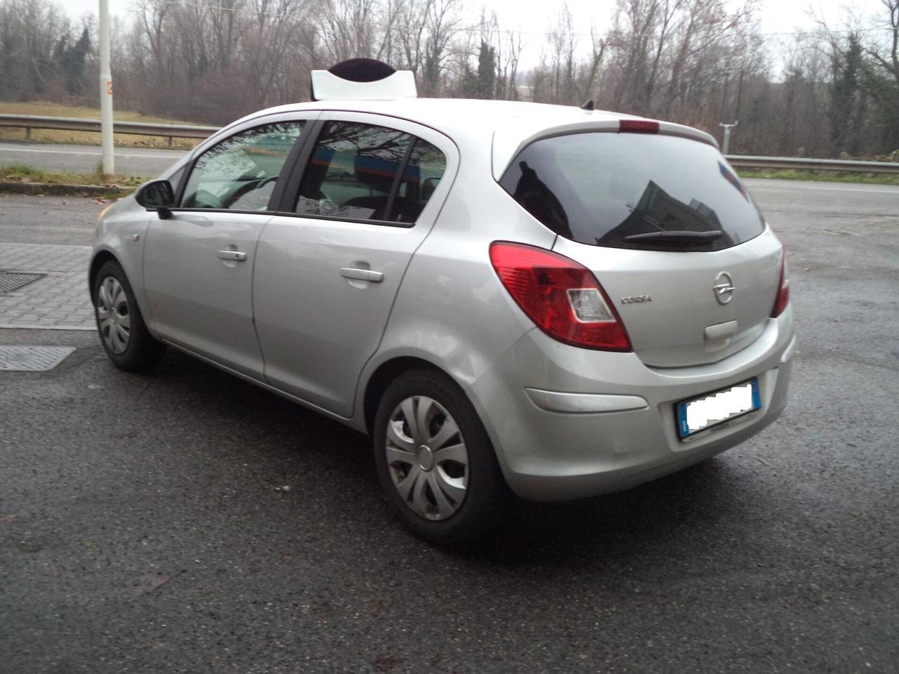 Opel Corsa 1.2 5 porte Elective OK NEOPATENTATI TAGLIANDI OPEL