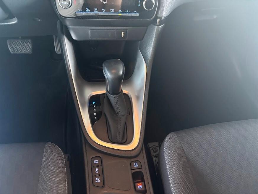 Toyota Yaris 1.5 Hybrid 5 porte Trend NEOPATENTATI