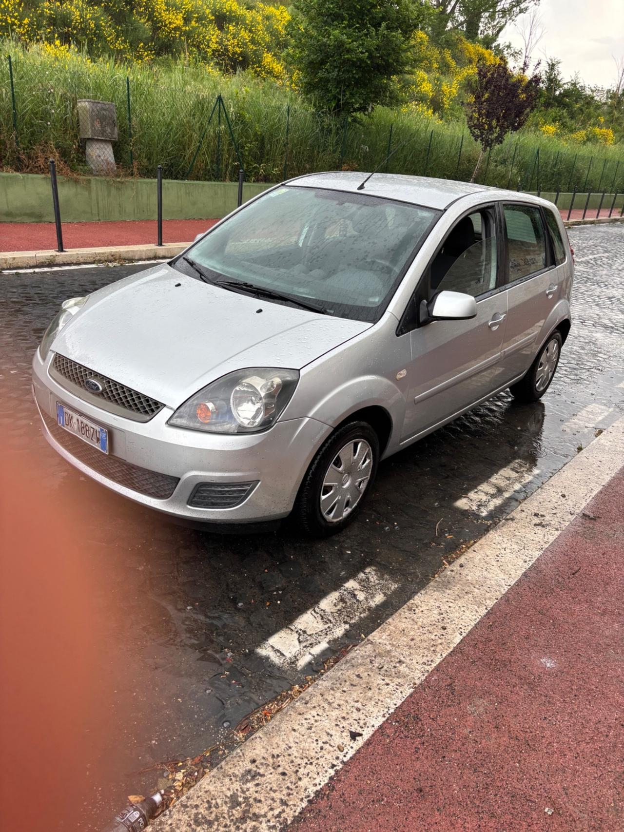Ford Fiesta 1.6 TDCi 5p. Ghia