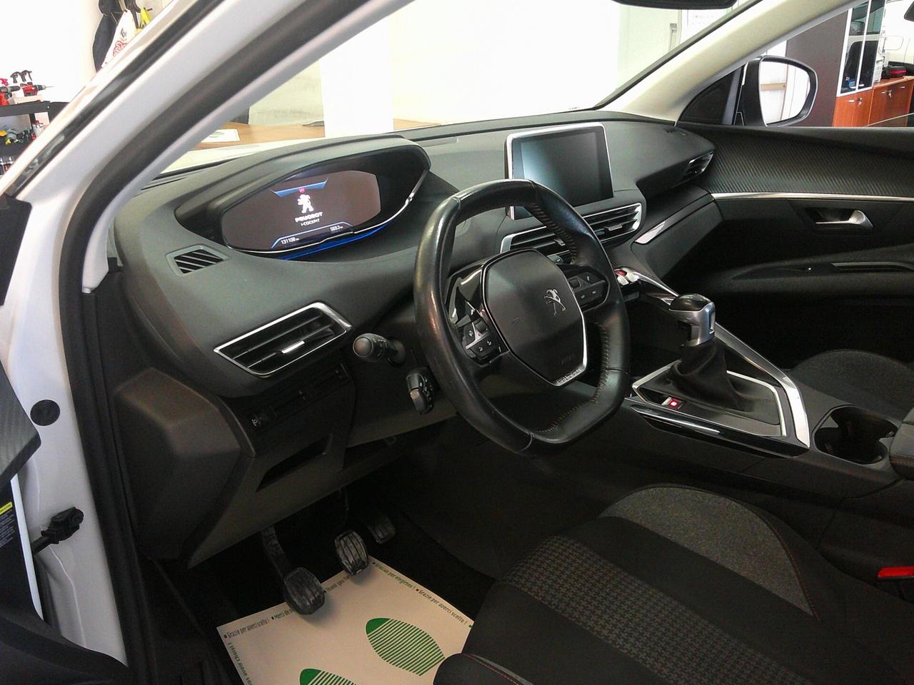 Peugeot 3008 BlueHDi 130 S&S Business