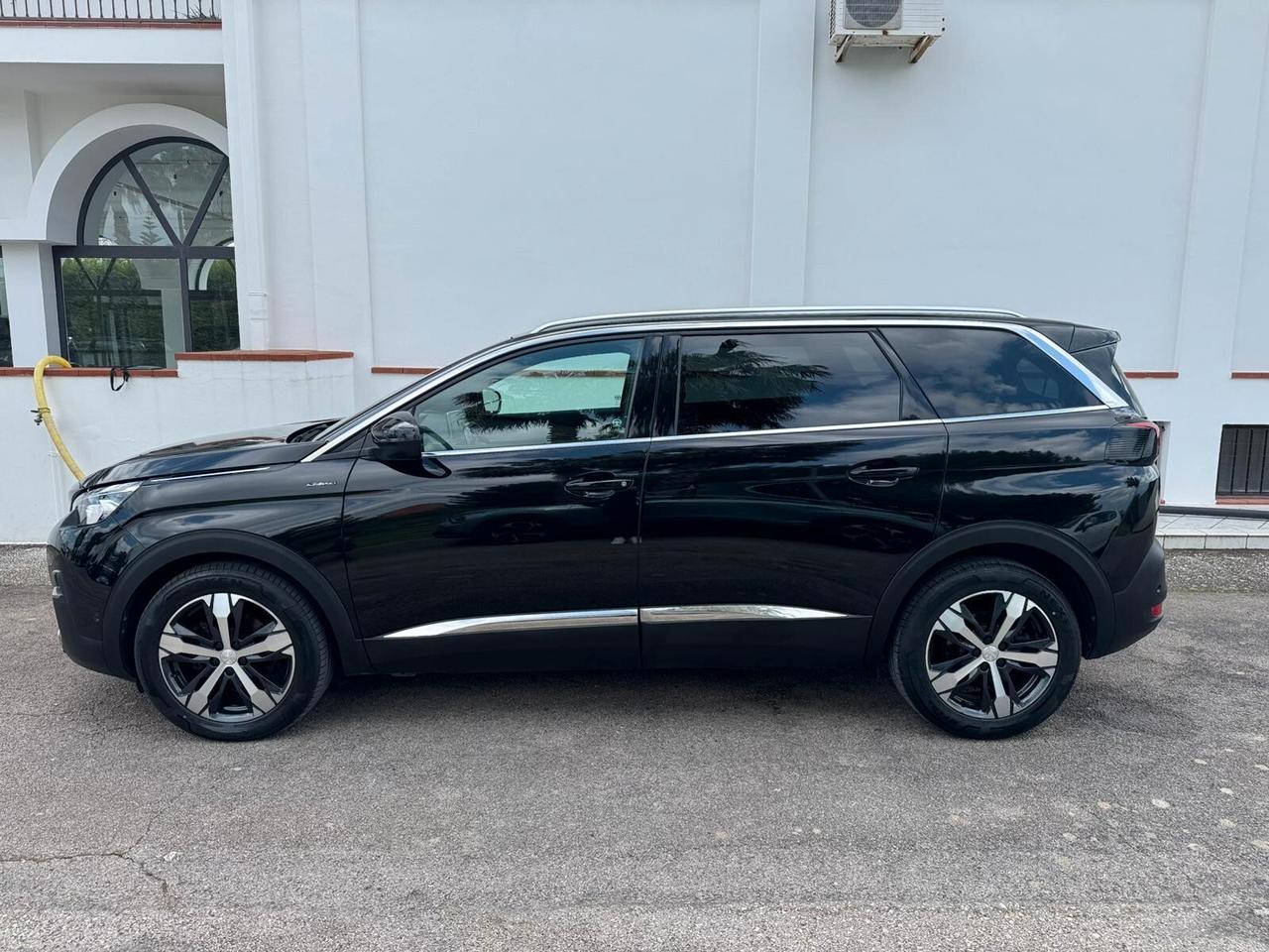 Peugeot 5008 GT-Line 7Posti