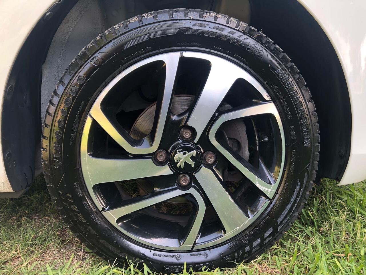 Peugeot 108 VTi 68 ETG 5 porte Allure