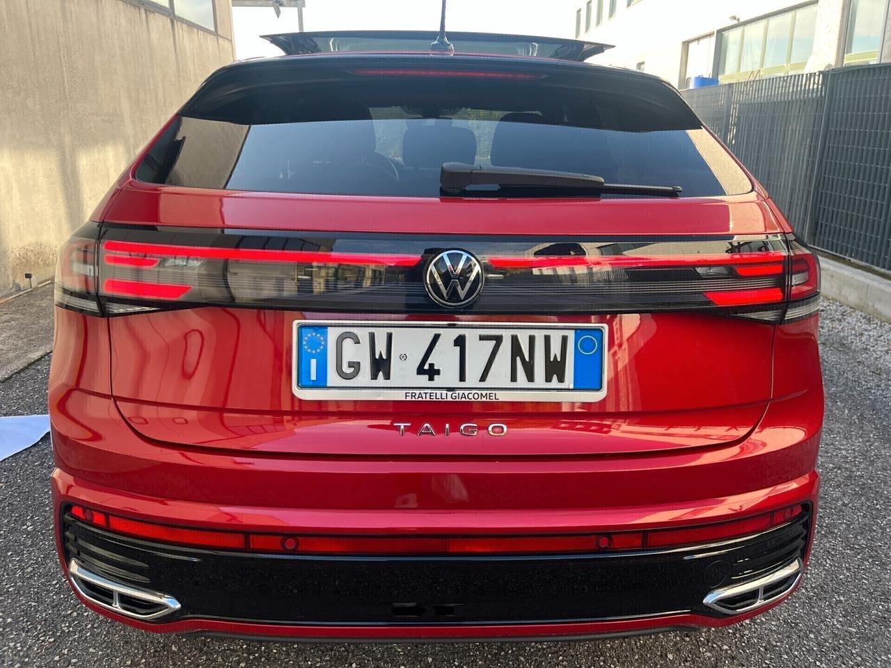 Volkswagen Taigo 1.0 TSI 115 CV DSG R-Line**km 35649**08/2024