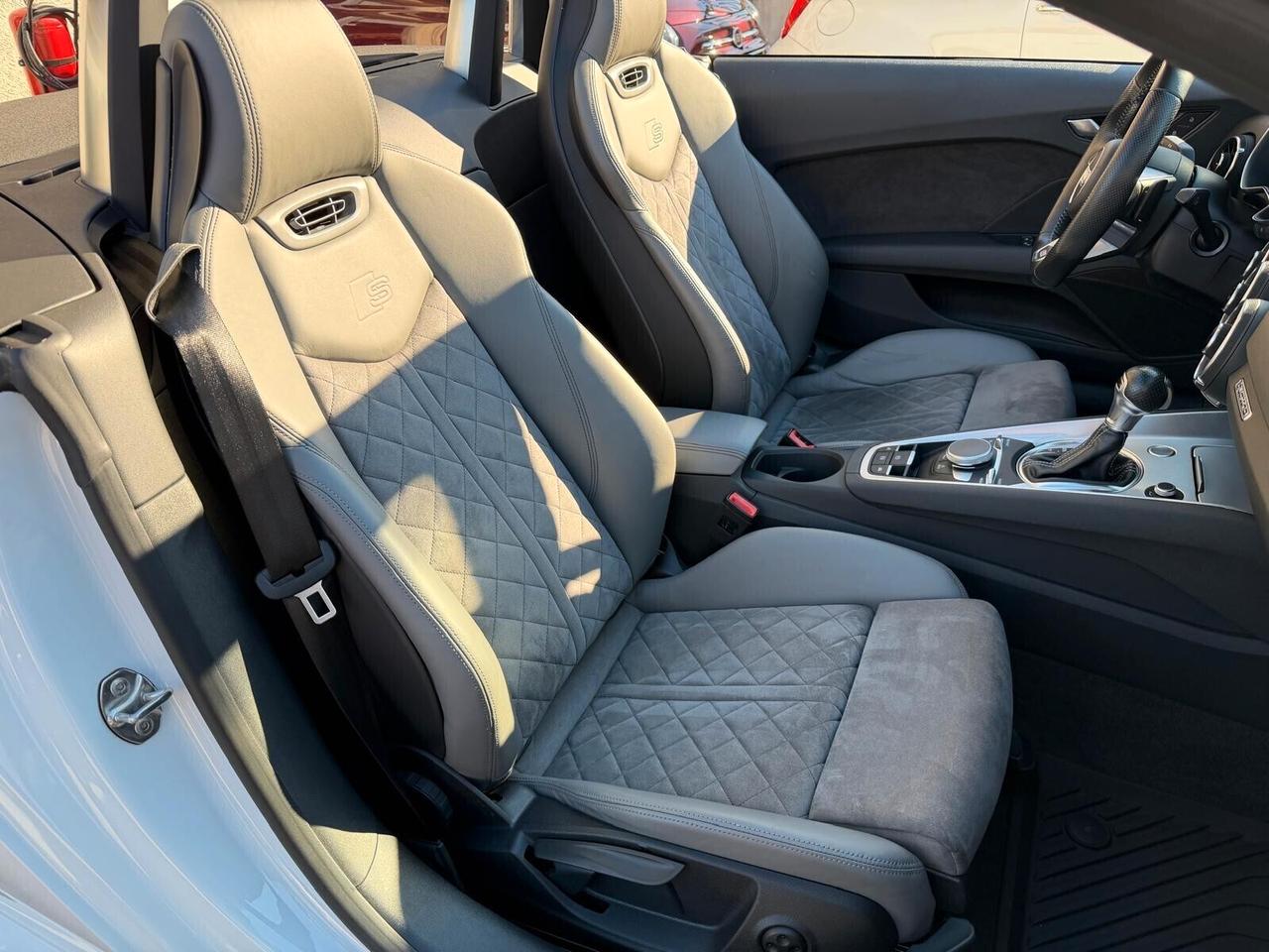 Audi TT Roadster 2.0 TFSI S tronic S line