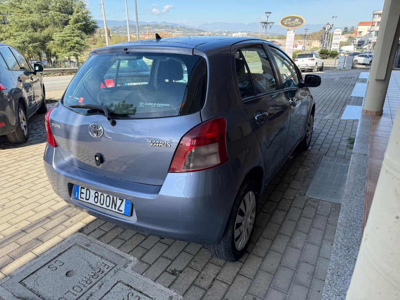 Toyota Yaris 1.0 5 porte