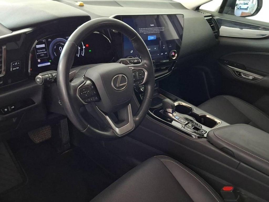 Lexus NX 2.5 Hybrid Premium 4WD e-CVT