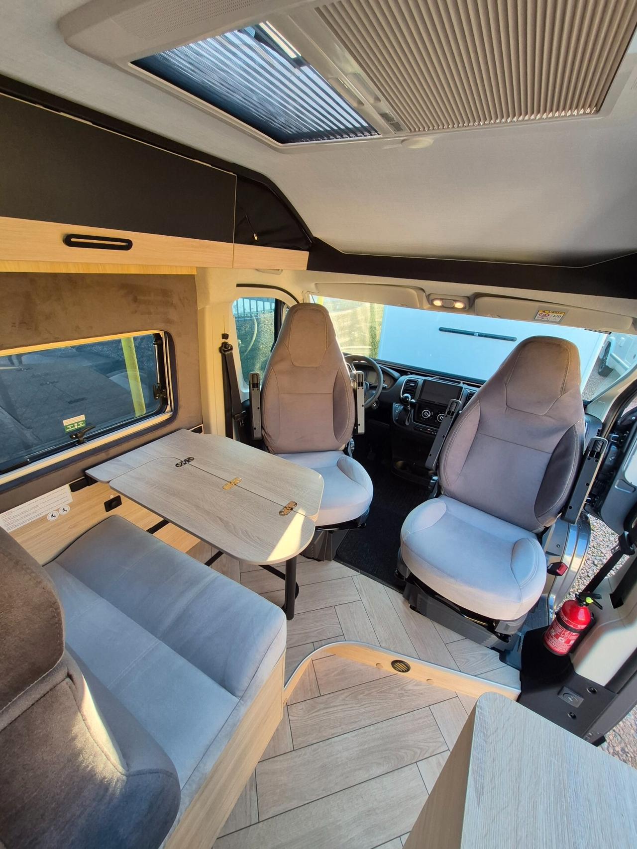 Challenger V114 MAX COSY NEW ENTRY € 58900