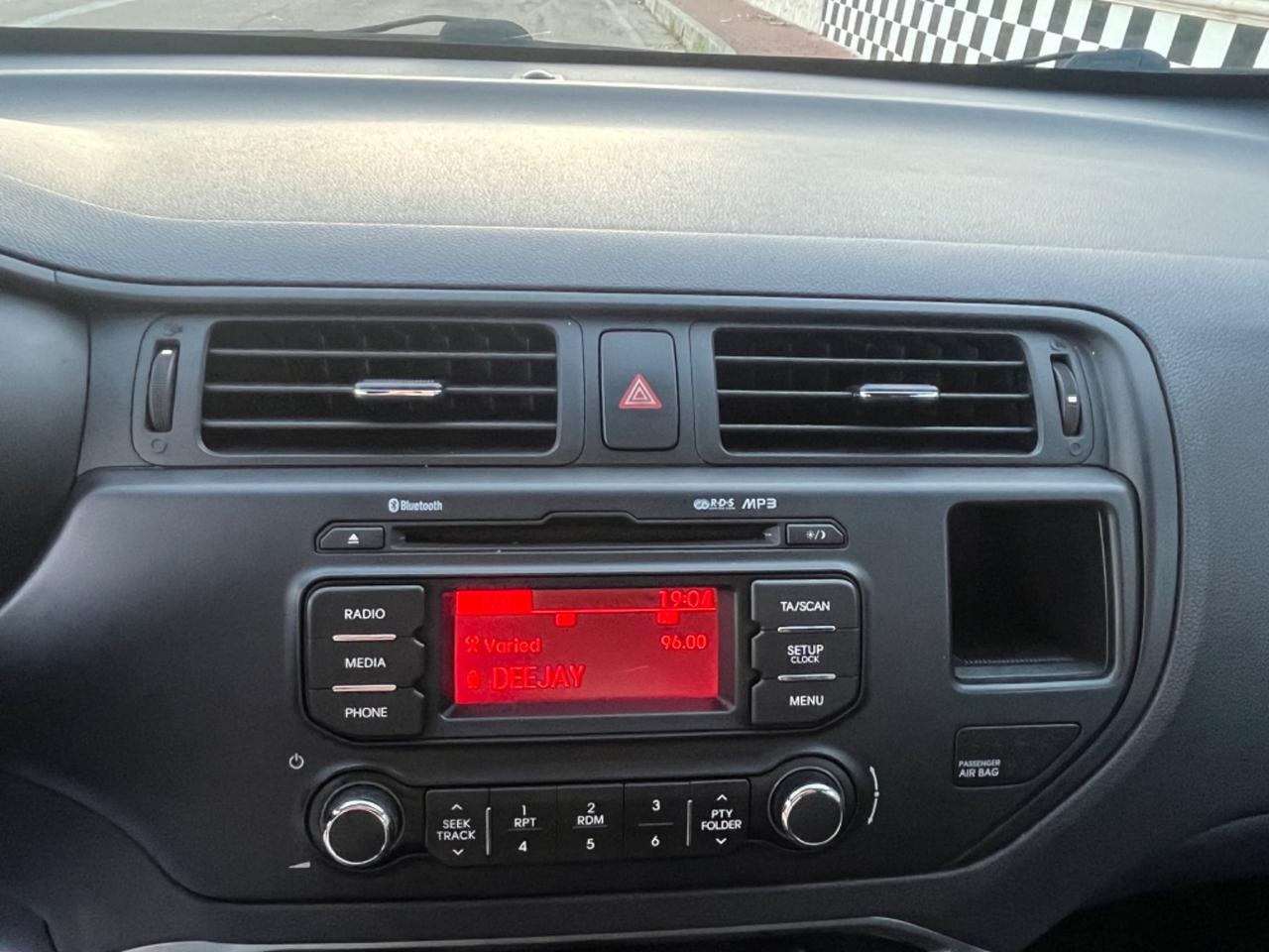 Kia Rio 1.4 CRDi 5p. Cool Unipro- 2014