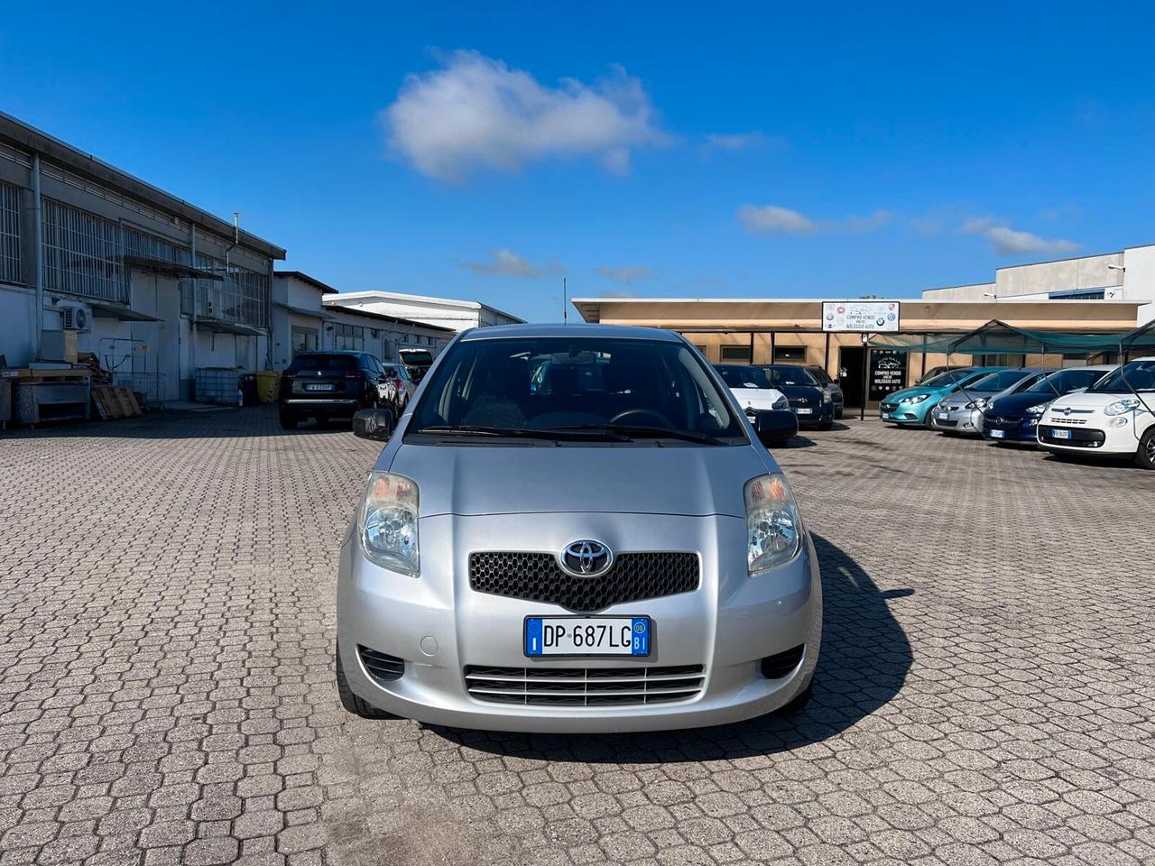 Toyota Yaris 1.0 5 porte Now