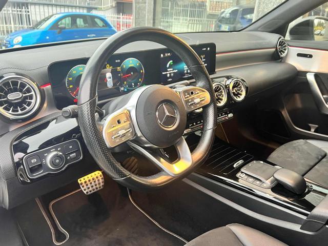 MERCEDES-BENZ A 180 d Automatic 4p. Premium EDITION