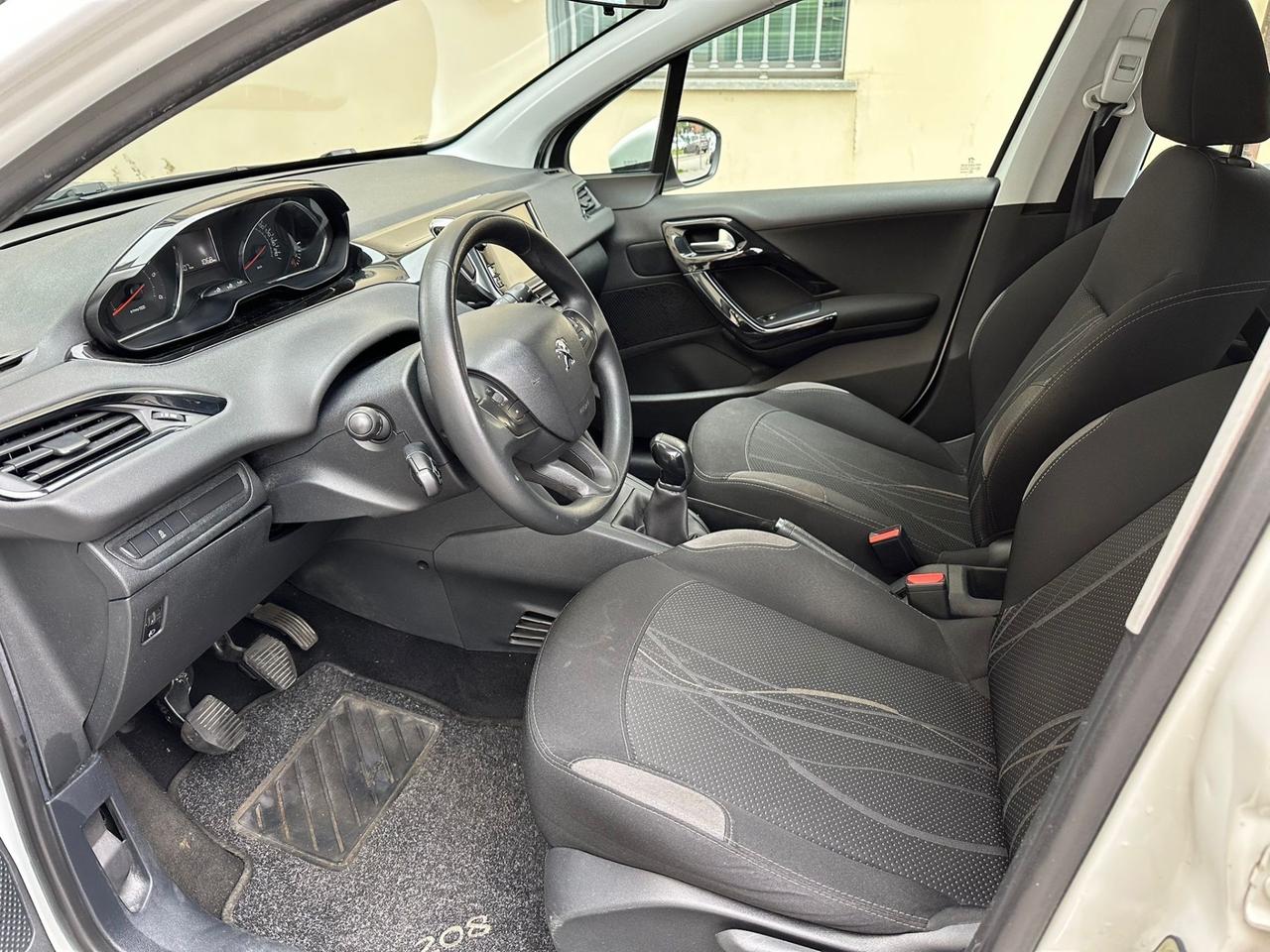 Peugeot 208 1.4 HDi 68 CV 5porte Allure