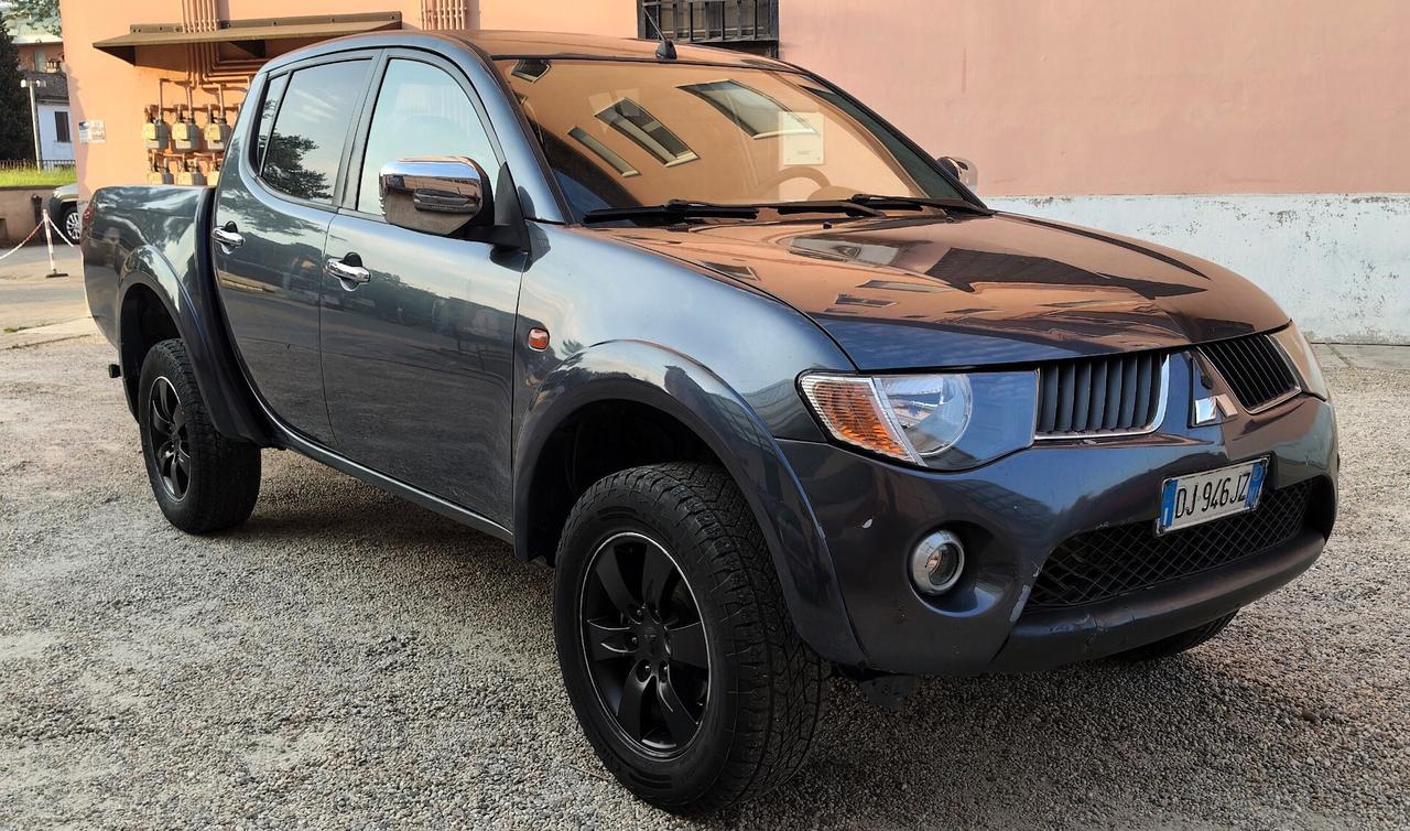Mitsubishi L200 2.5 DI-D Double Cab Pick up