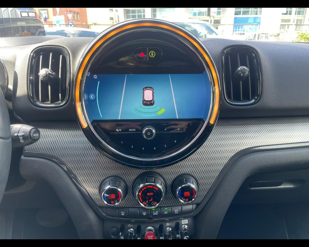 MINI Mini Countrym.(F60) - Mini 2.0 Cooper D Yours Countryman